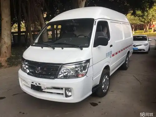 金杯 海狮快运王 豪华型 2.0l 103马力 封闭厢式货车