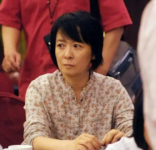 王京花陈道明背后的女人手握京圈半壁江山影帝儿子让她骄傲