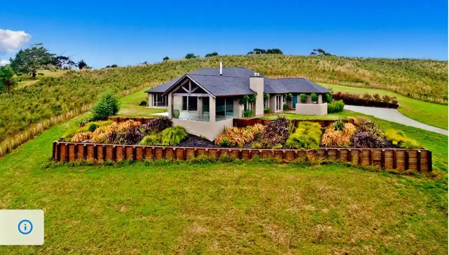 农庄区coatesville,坐落在4 万平米北坡朝阳大地,俯视美丽的田园风光