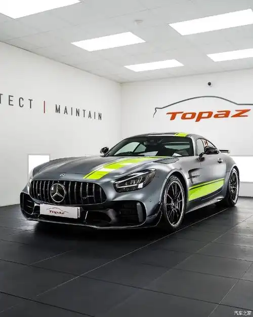 奔驰amg gtr外观豪华帅气.