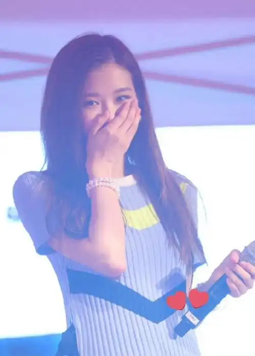 朴彩英主唱之光#  【那年今日】 180517ros07超话@roses_are_rosie