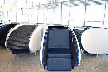 首都机场推出免费睡眠舱 造型奇特引注目_百度视频搜索