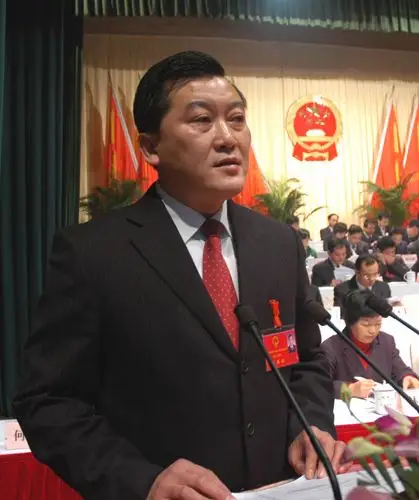 临海市第十四届人民代表大会第三次会议隆重开幕