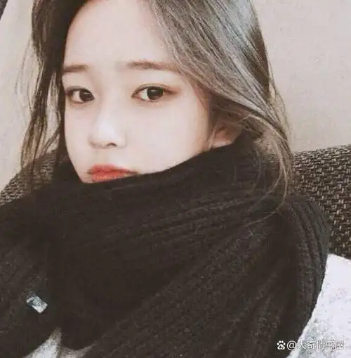 宋晚辰握着我的手语气里带笑你是什么样他们就喜欢什么样的