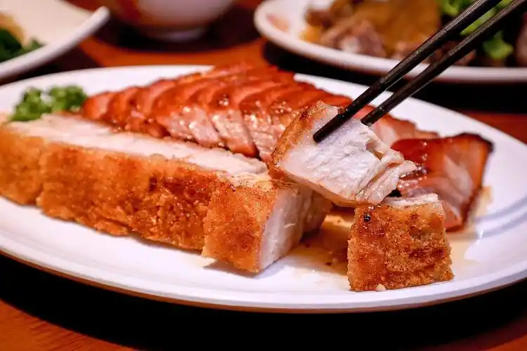 脆皮五花烤肉加盟店张港经营地广消费新