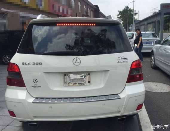 奔驰glk300进口白色