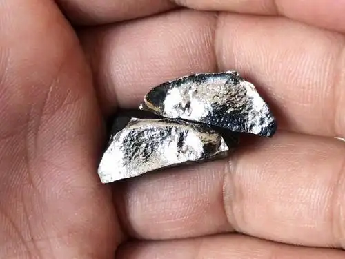 第三个,锎元素.