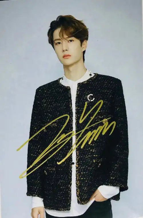 王一博 肖战 亲笔签名照片 多款 泰国见面会 陈情令 亲笔签名照 明星