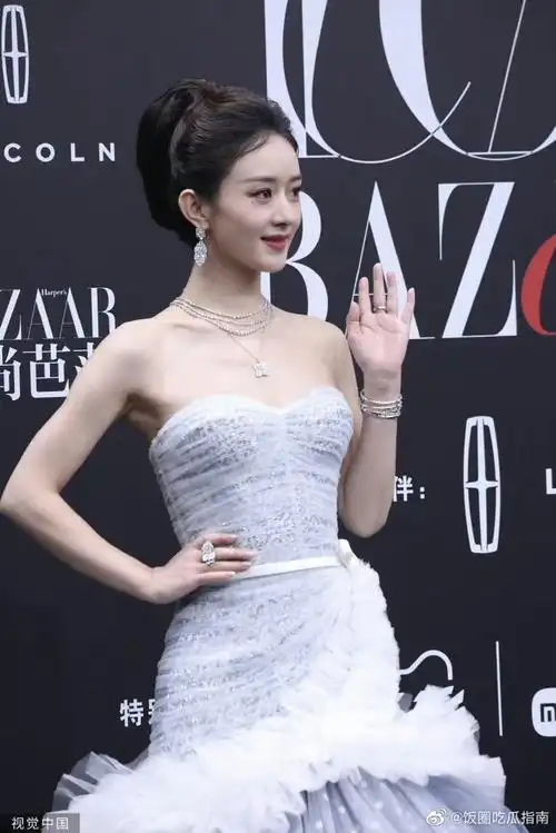 女明星多巴胺红毯造型##内娱女明星##杨紫新妆容##迪丽热巴礼服