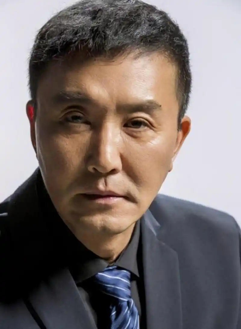 娱乐圈沉迷整容的五位老戏骨:第一位刘晓庆,中国电影界的传奇女性,50