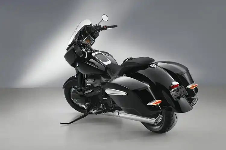 创新强大产品阵列巩固bmw摩托车豪华市场领导地位