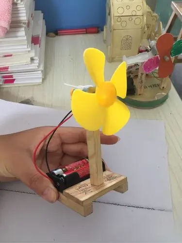 景家屯小学三年级三班暑假综合实践活动---我是小小发明家