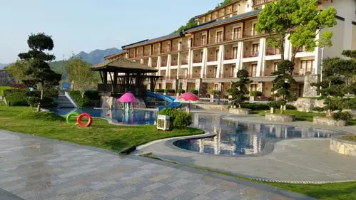 英德宝晶宫天鹅湖酒店/茶语温泉二日游/二0一八年三月