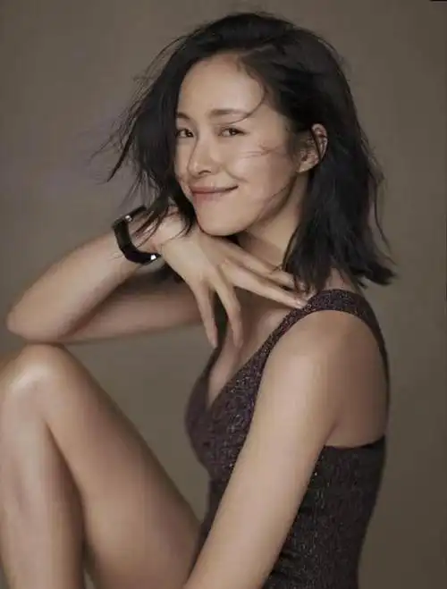 1983年出生于浙江省绍兴市,中国内地女演员,歌手,音乐创作人,写作者