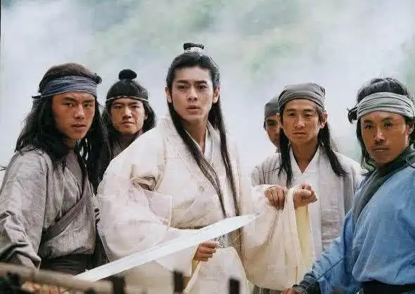 天龙八部中乔峰三兄弟究竟谁的武功最高说出来你可能不信