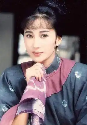 苏明明与刘松仁合作的《还君明珠》,《八月桂花香》先后在内地播出.