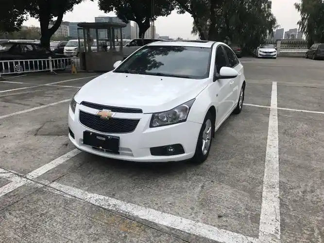 2014-03 雪佛兰科鲁兹1.8自动挡天窗豪华型