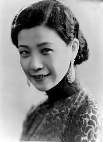 女星阮玲玉临终前无比凄凉,丈夫掌掴,喝下毒粥,仅留两封绝笔信