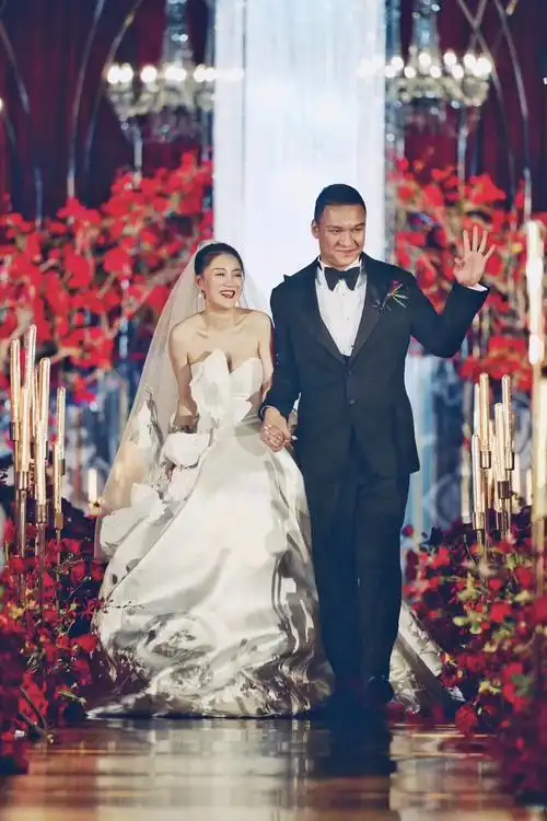 11月6日,《中国新说唱》导演车澈与歌手李嘉格举行婚礼