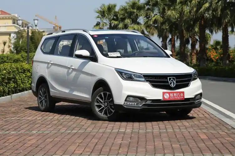 宝骏730新车型上市 售7.88-10.88万元