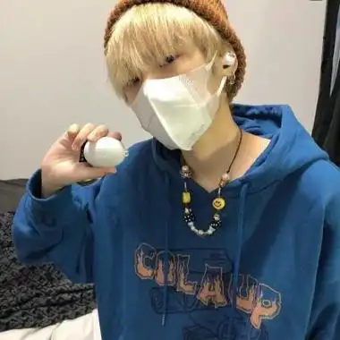 韩系潮流干净男头 简单好看的高质感微信男头高清_男生头像_美头网