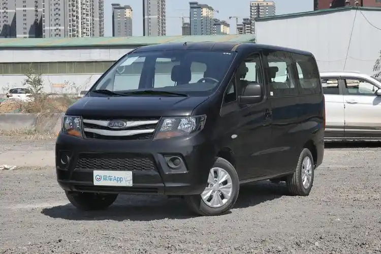 现代瑞风7座商务车(现代瑞风7座商务车整备质量)