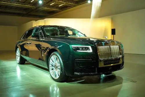 全新一代劳斯莱斯古思特加长版首发