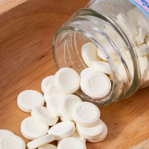 泰国奶片瓶装 高钙牛奶片 60g瓶装110片 奶酪牛乳奶片/儿童奶片