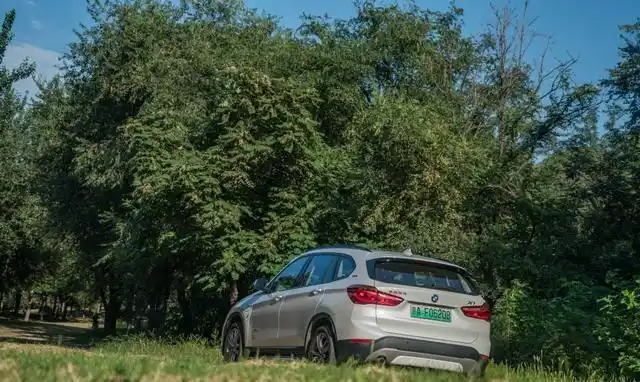 绿动出行bmwx1插电式混合动力