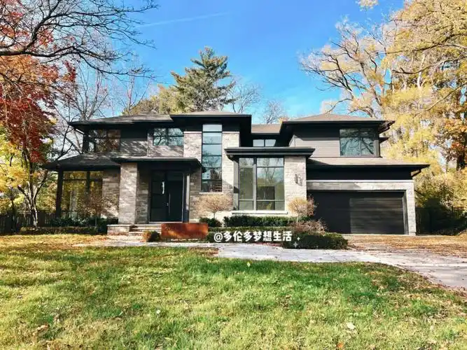 外观十分高级的现代独栋别墅 很像韩剧里财阀的家 艺术源于生活 看到