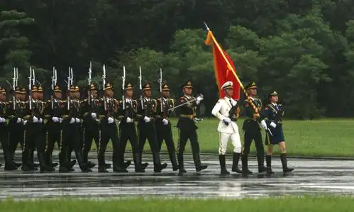 驻香港部队驻港部队71军营开放活动观众热情不减港岛奇兵