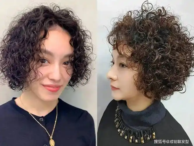 50岁的中年女人,在选择小爆卷发型的时候,款式一定要避开传统的老年款