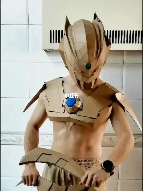用废纸箱制作一套赛罗奥特曼可穿戴头盔 盔甲#赛罗奥特曼  #diy手工