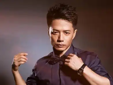 方脸男生留什么发型,才能追到女朋友呢?