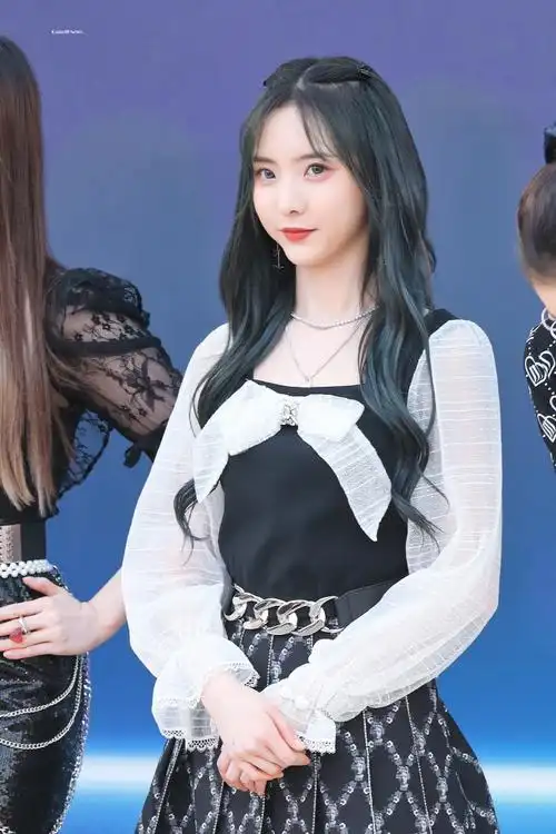 郑乃馨[超话]#znx #郑乃馨硬糖少女303门面.