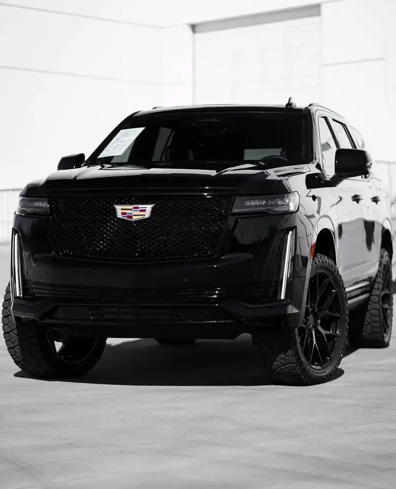 超级黑武士!#凯迪拉克 #凯雷德 #硬派越野 #美式大v8  - 抖音