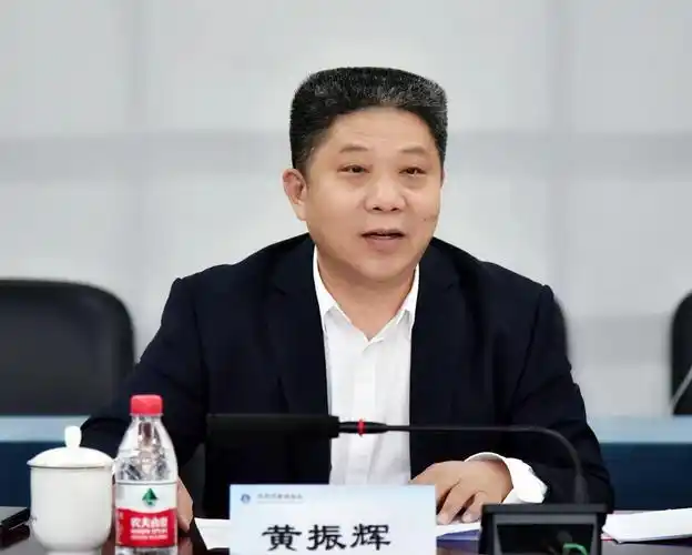 5月26日下午,省律协监事长黄振辉,副监事长汪腾锋,黄德华,监事邹业锋