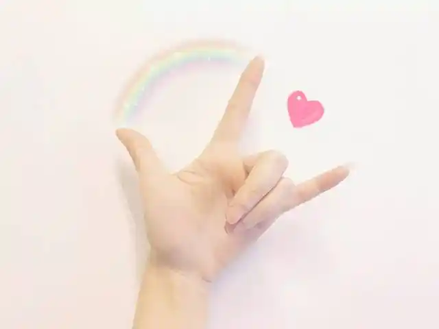 5个爱的手势,致我最爱的人