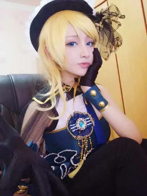 深八斗鱼主播魔王:胸大三观正,腿长爱鸽子,颜好还宠粉