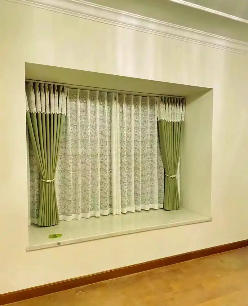 1.飘窗做帘头,帘头可以完美挡住轨道,更加美  - 抖音