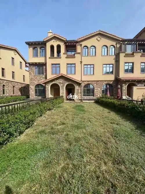 雁鸣湖联排别墅最有性价比的一套