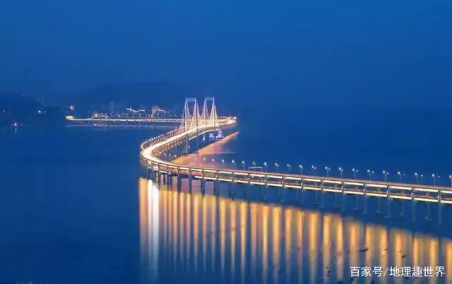 交通地理——跨海大桥为什么都是弯的?