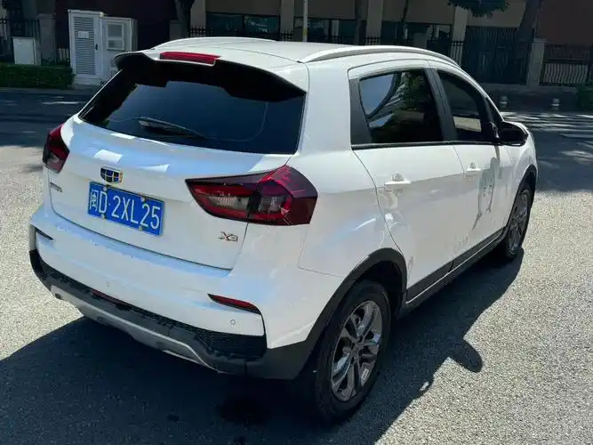 2021年,吉利远景x3,1.5自动挡,30000公里,车况