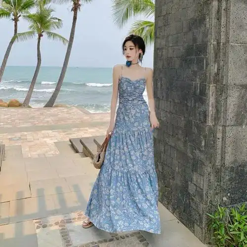 碎花蓝色吊带连衣裙女夏蝴蝶结露背高腰显瘦辣妹长裙海边拍照衣服