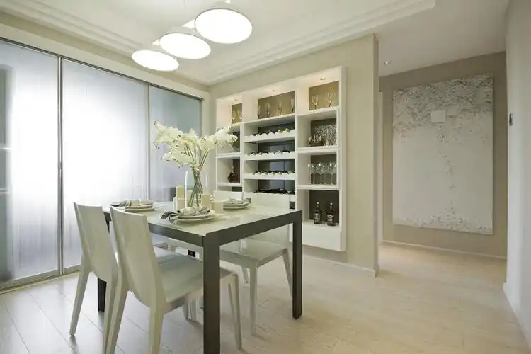 2022靠墙餐桌装饰效果图