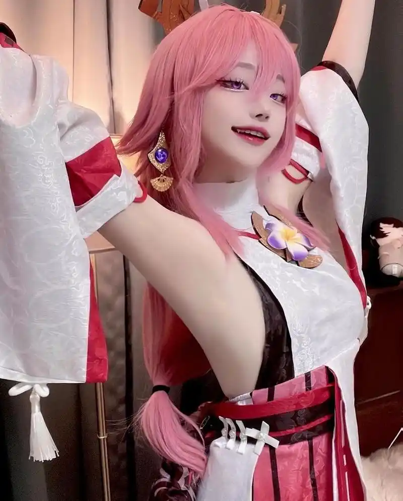 原神八重神子cos#cosplay#  这只狐狸屑不屑?