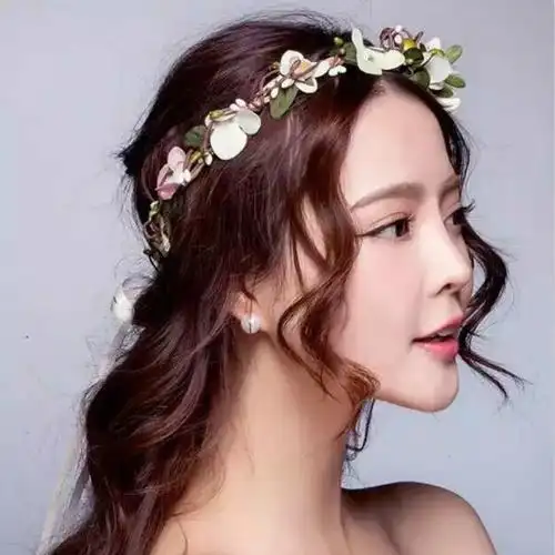 新娘婚纱礼服穿晚礼服发型选什么好