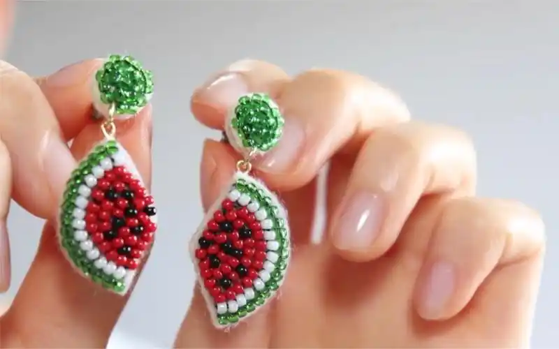 刺绣清凉西瓜串珠教程刷抖音不如做手工吧