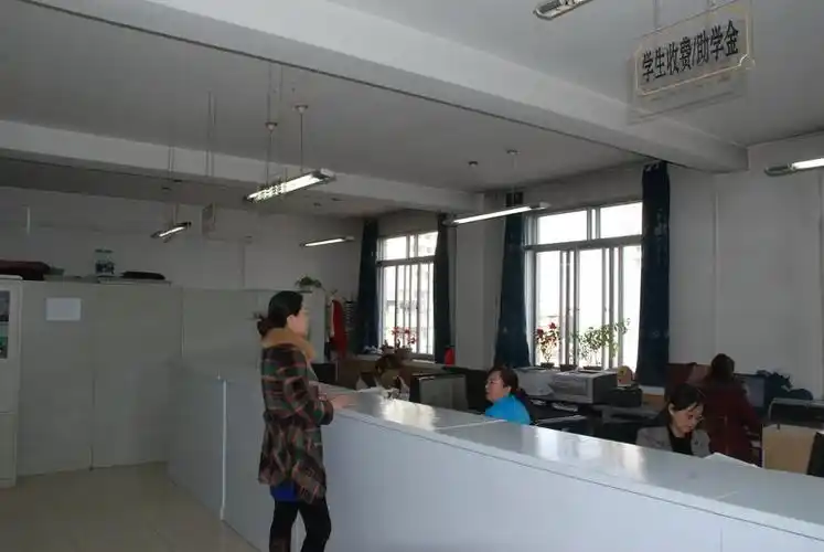 财务处全力打造服务师生新环境