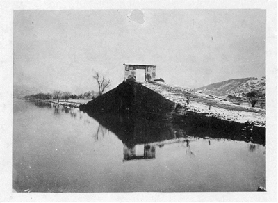 断桥上曾经有个门